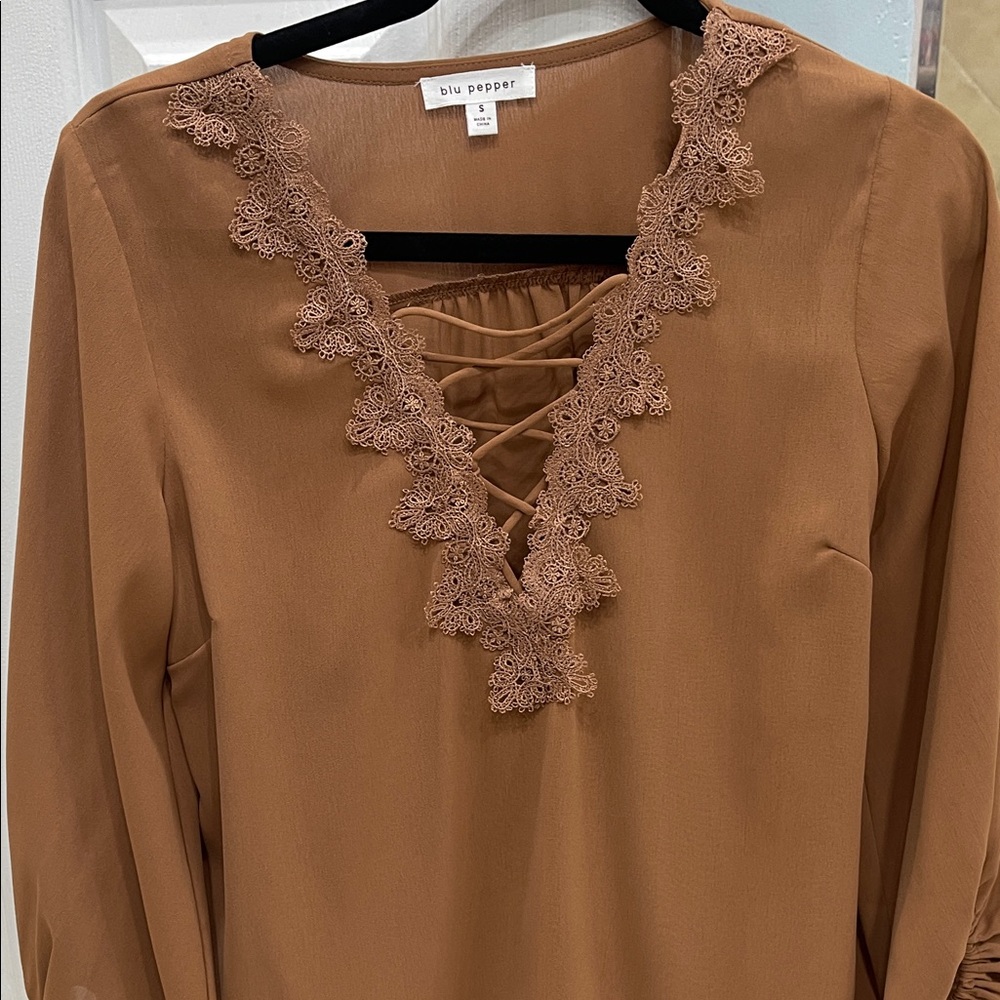 Blu Pepper Lace-Trim V-Neck Blouse in Camel Brown